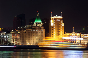 Explore the hidden backyard of Shanghai and meet different humanistic landscapes.
